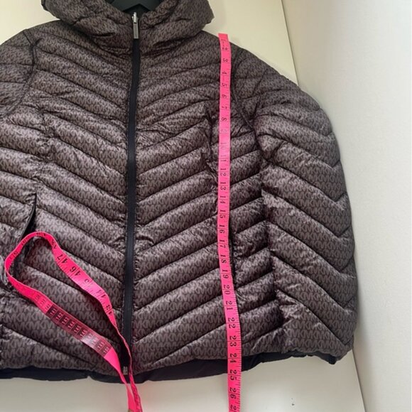 NWT Michael Kors Chevron Logo Print Quilted Nylon Reversible Jacket Size L - Picture 15 of 16